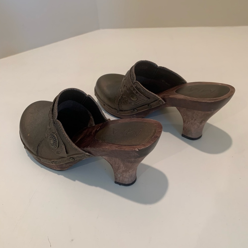 MIA Clogs - Picture 4 of 5